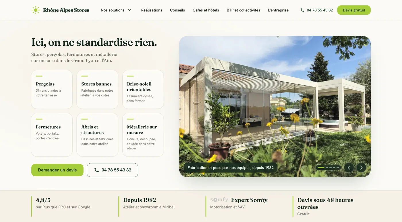 Page d'accueil du site de Rhône Alpes Stores : pergolas, stores bannes, fermetures et métallerie sur mesure.